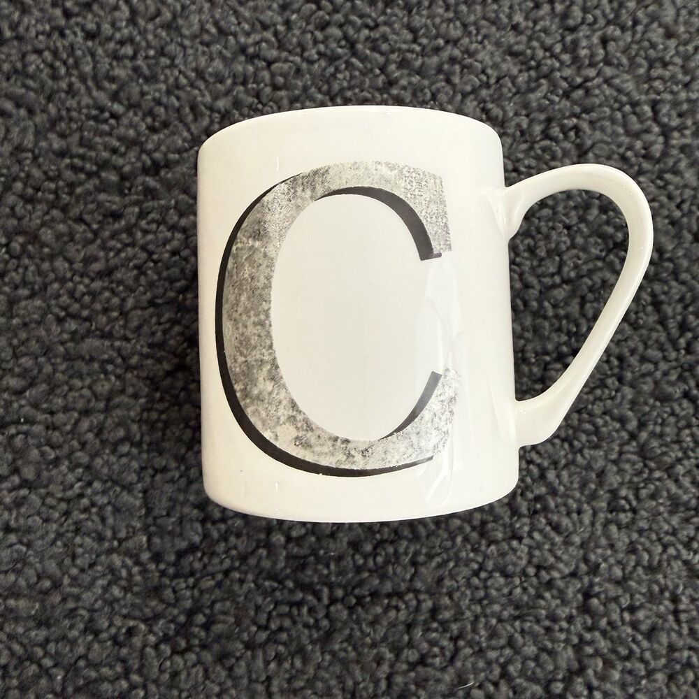 QUEENS ALPHABET White Mug Letter C Made in England Porcelain 12 oz Cup Micro OK